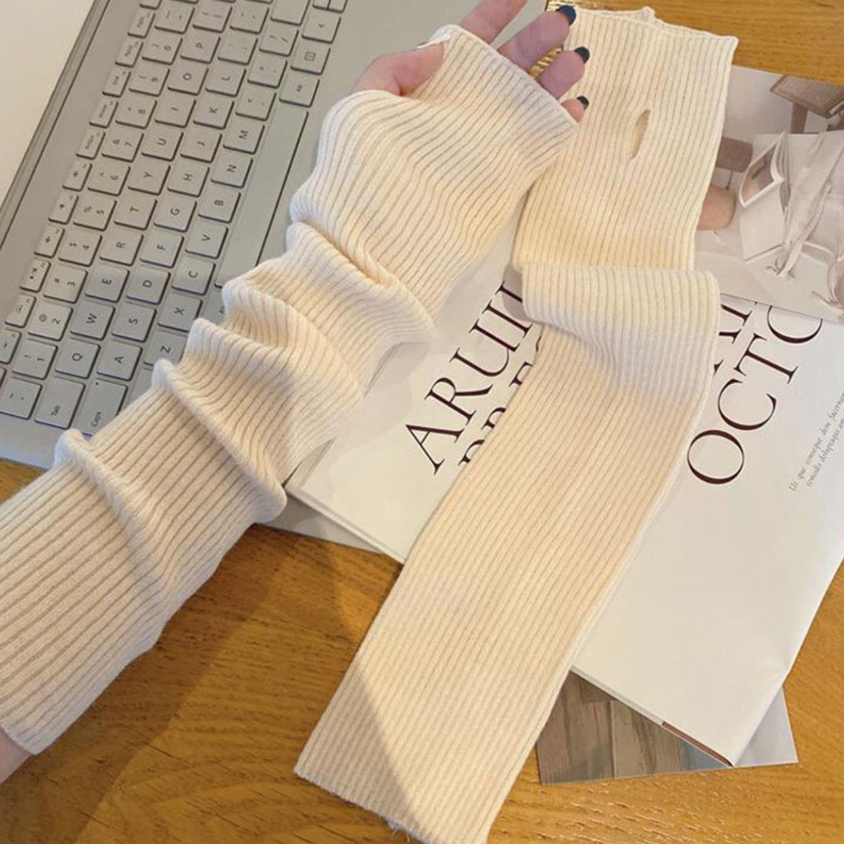 [해피데이]4컬러 겨울 따뜻한 팔토시 핸드워머 니트 암워머 28,900원