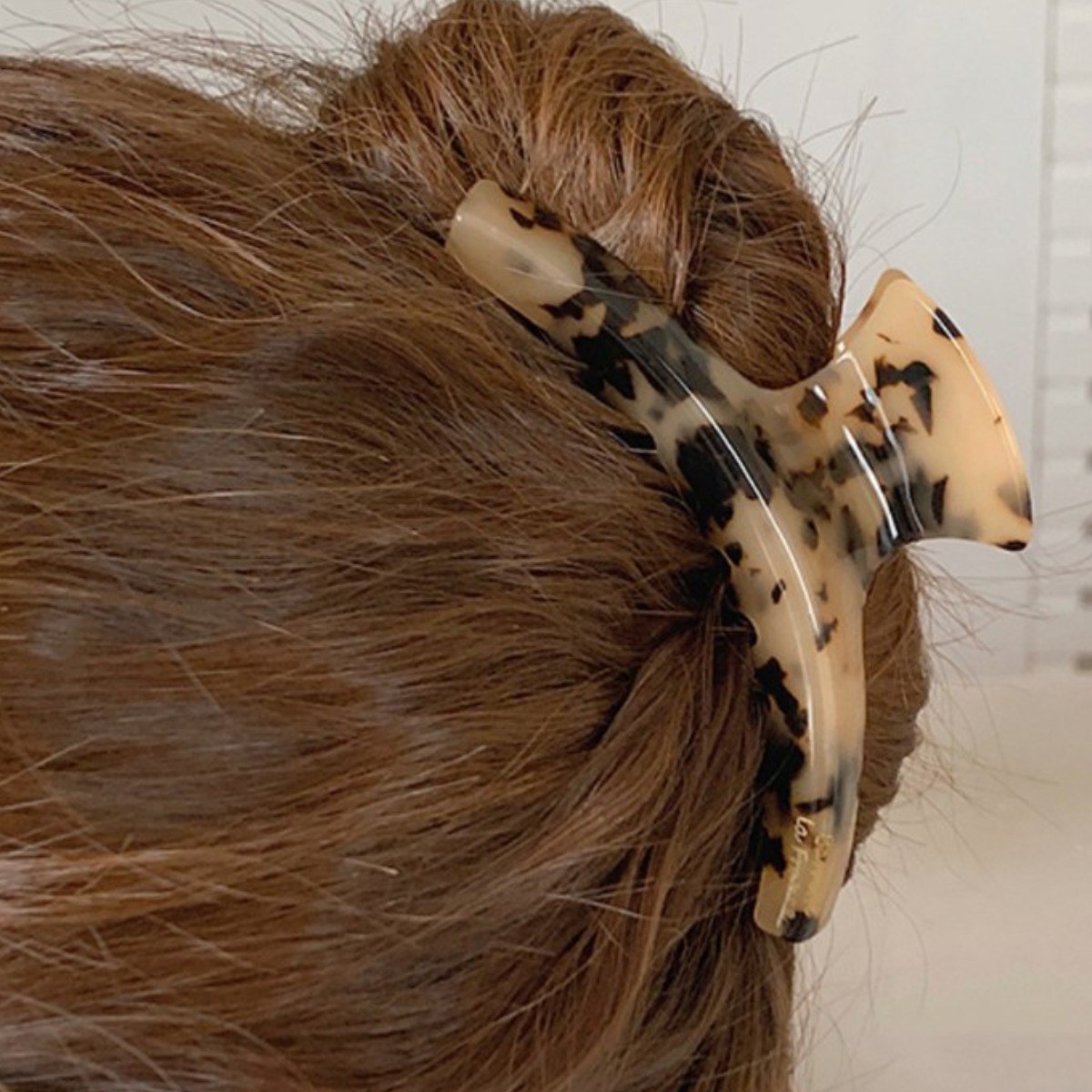 티나벨 꾸안꾸 반묶음 올림머리 집게핀 7,000원