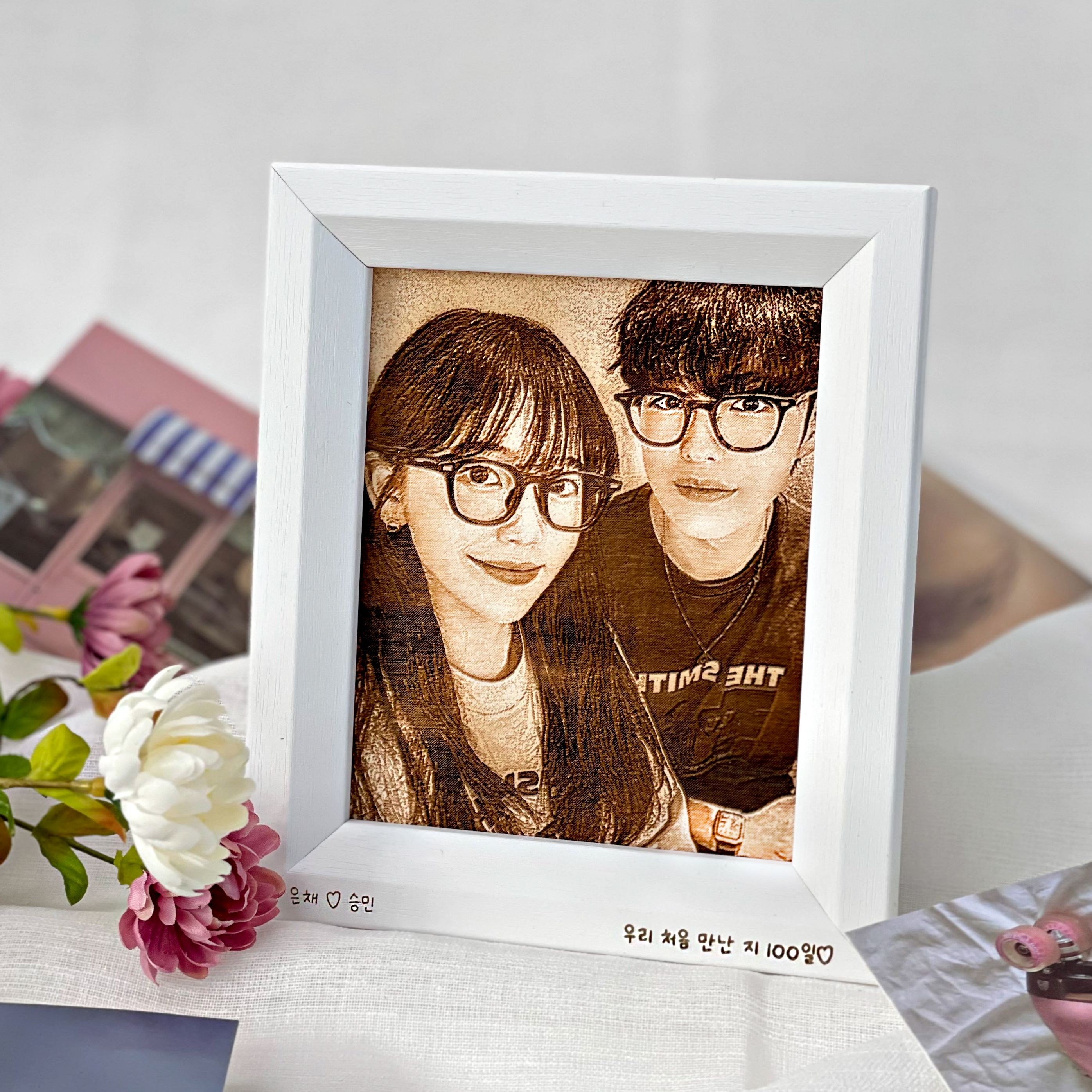 [디엠지아트토이] 사진인화 우드 액자  커플 기념일 선물 39,800원