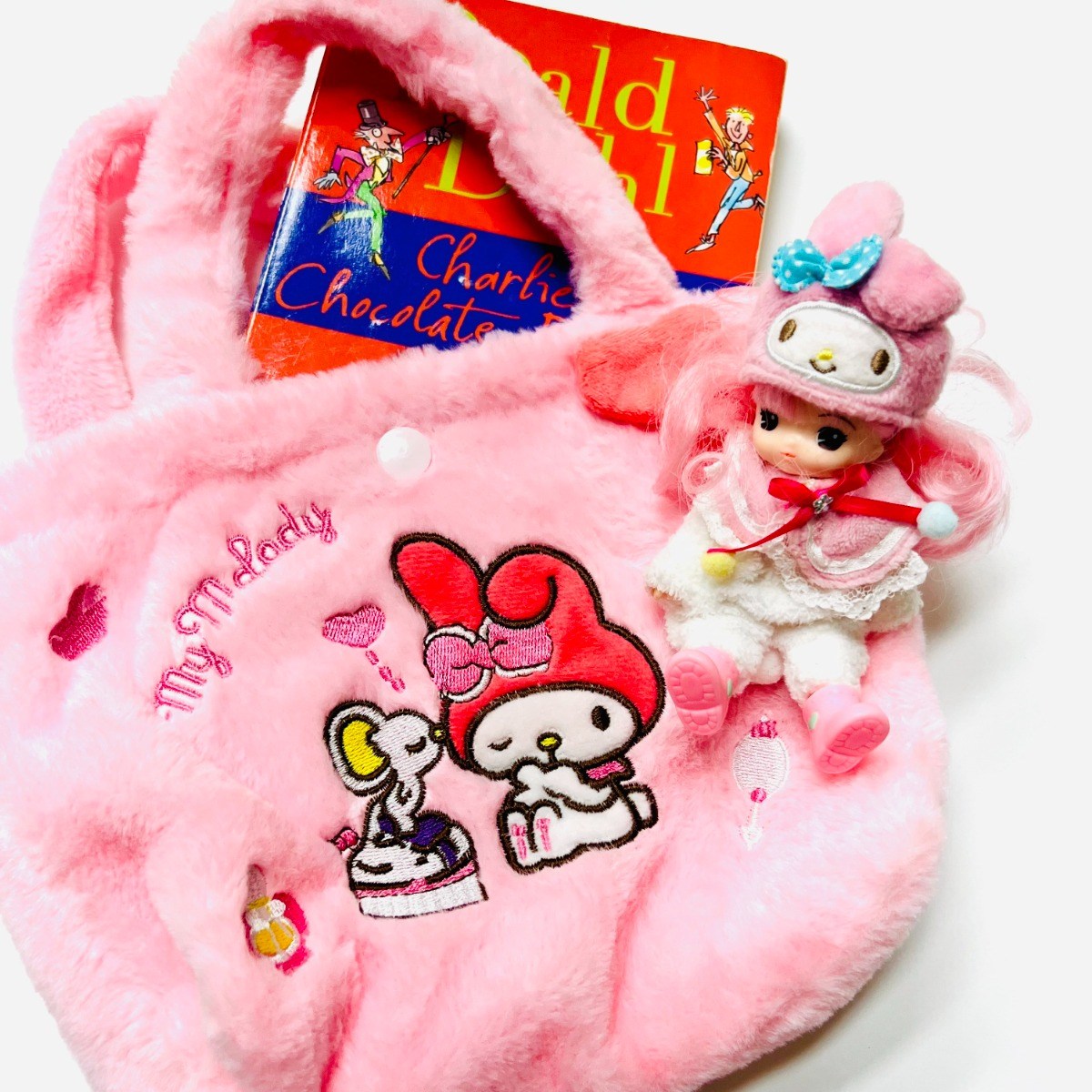 [산리오] 퍼 토트백 부들부들 시나모롤 손가방 털가방 핸드백 겨울가방 12,800원