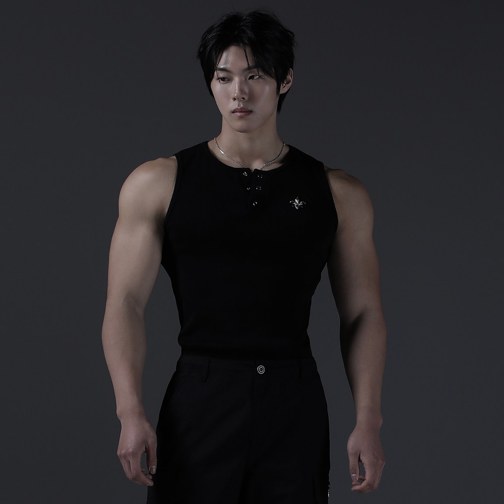 카미드 헨리넥나시 머슬핏 골지 슬리브리스 54,000원