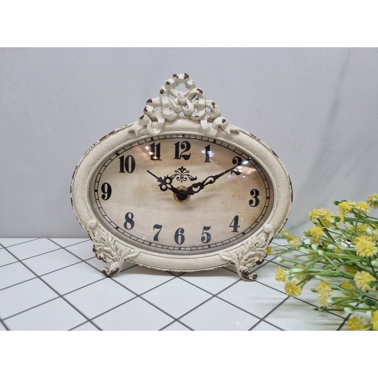 허니상점 화이트 쉐비 리본장식 탁상시계 빈티지 엔틱 앤틱 52,000원