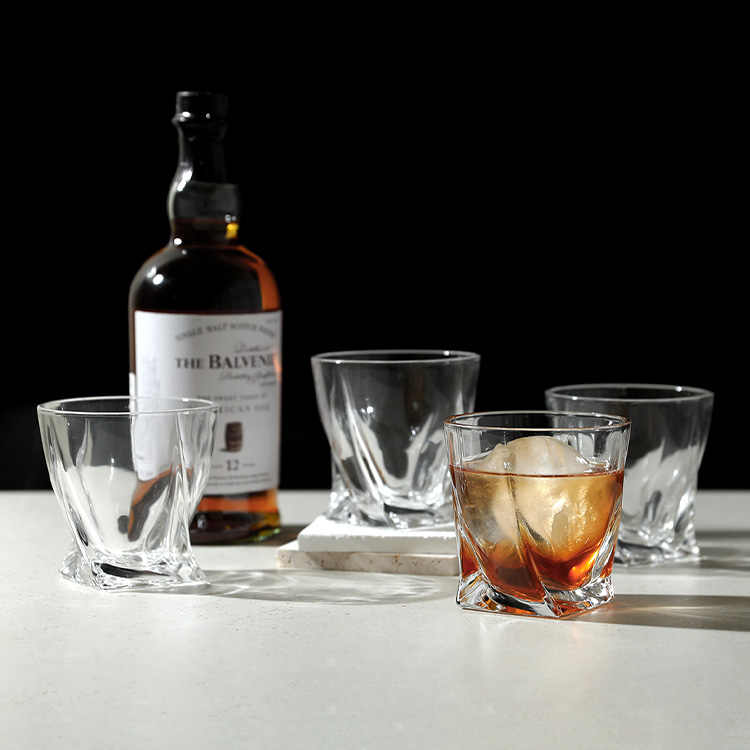 이우아여사 토네이도 온더락잔 위스키잔 15,220원