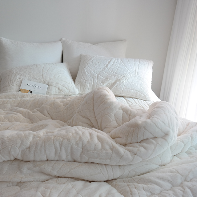 에이트룸 이불판매 1위 최고급 겨울이불 10mm 라셀 극세사 풀세트 132,900원