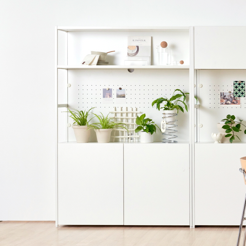 [두닷] 콰트로 1200 5단 전면 타공 수납형 철제 책장(하부도어형) 391,000원