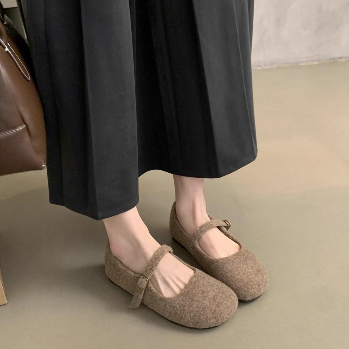 이즈리엘 여성 발레 플랫 털안감 발레 슈즈 단화 21,500원