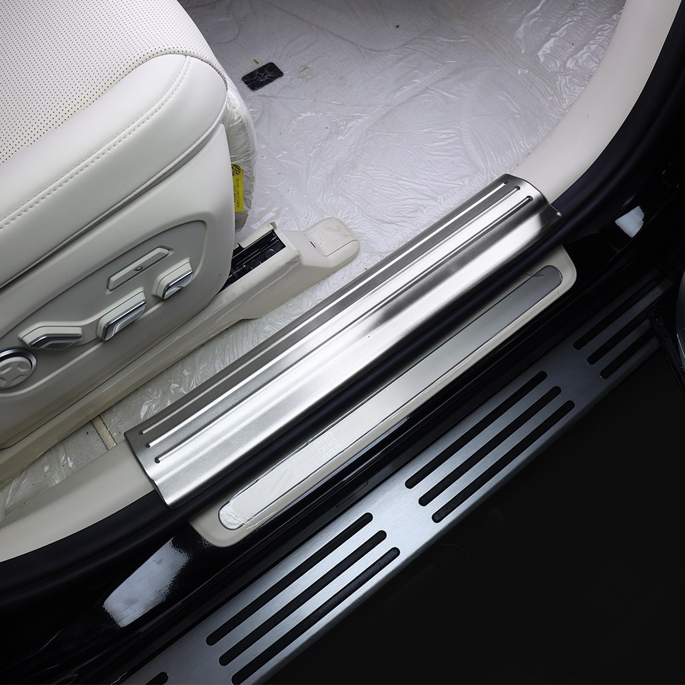 유투카 호환 아이오닉9 도어스커프 튜닝 용품 차량 기스방지 커버, 실버색상 4P 41,000원