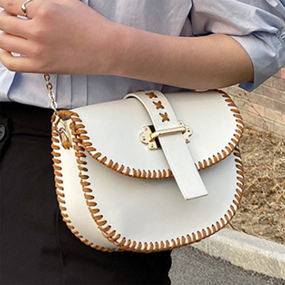 퀼트여왕 가죽공예 D.I.Y 반달 스티치 백 13,000원