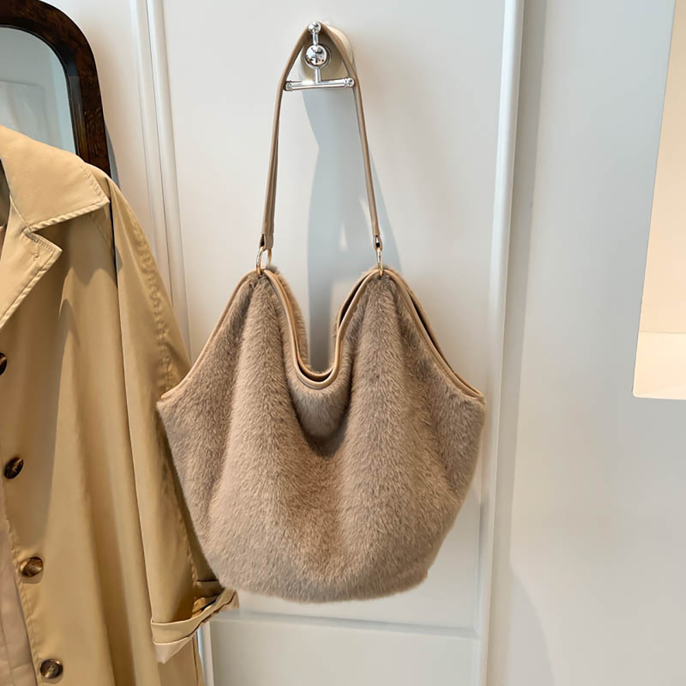 비비에모 폴라 부드러운 빅사이즈 퍼 숄더백 12283 26,200원