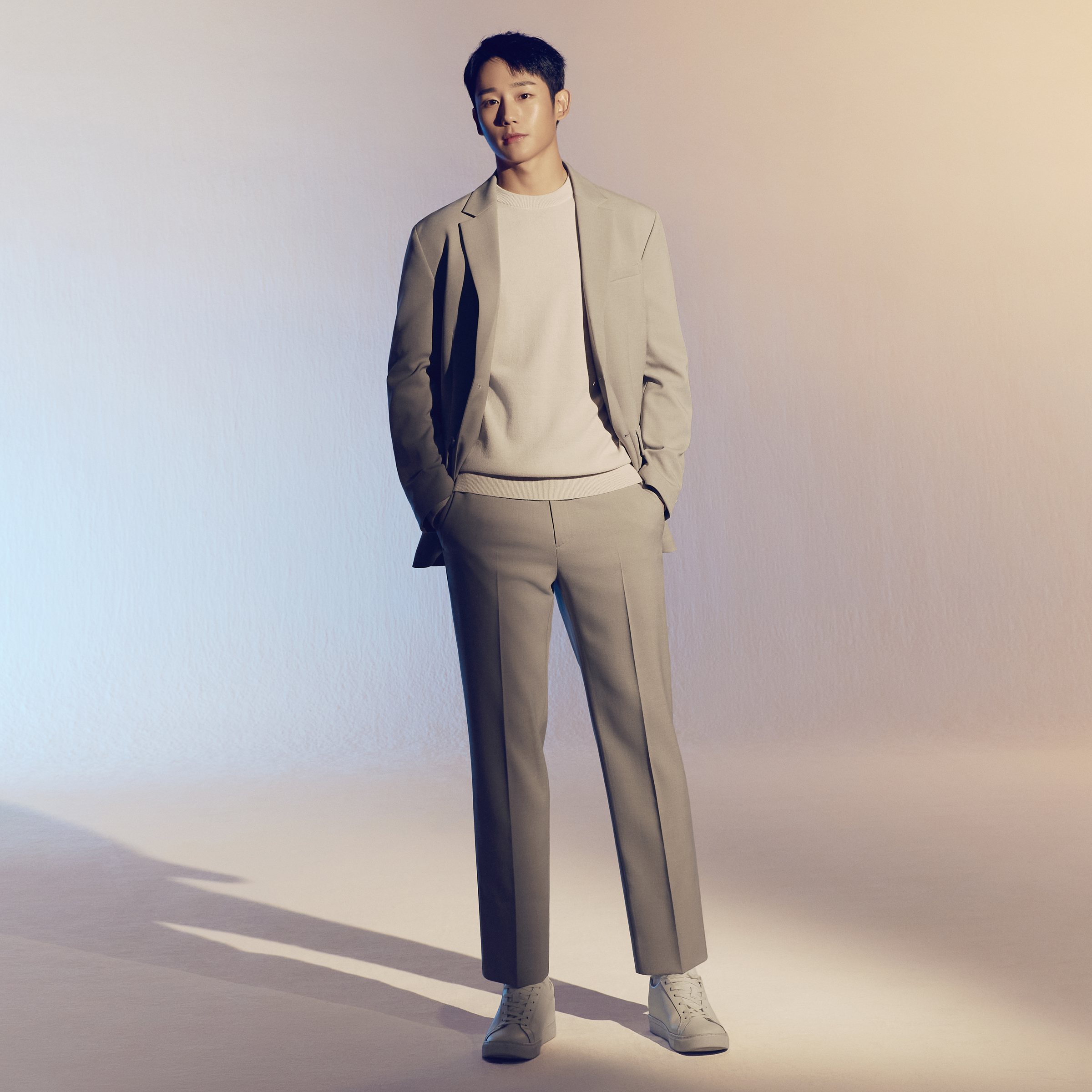 마인드브릿지 남성용 테이퍼드조직변형 밴딩 팬츠 MXPT2105 18,900원