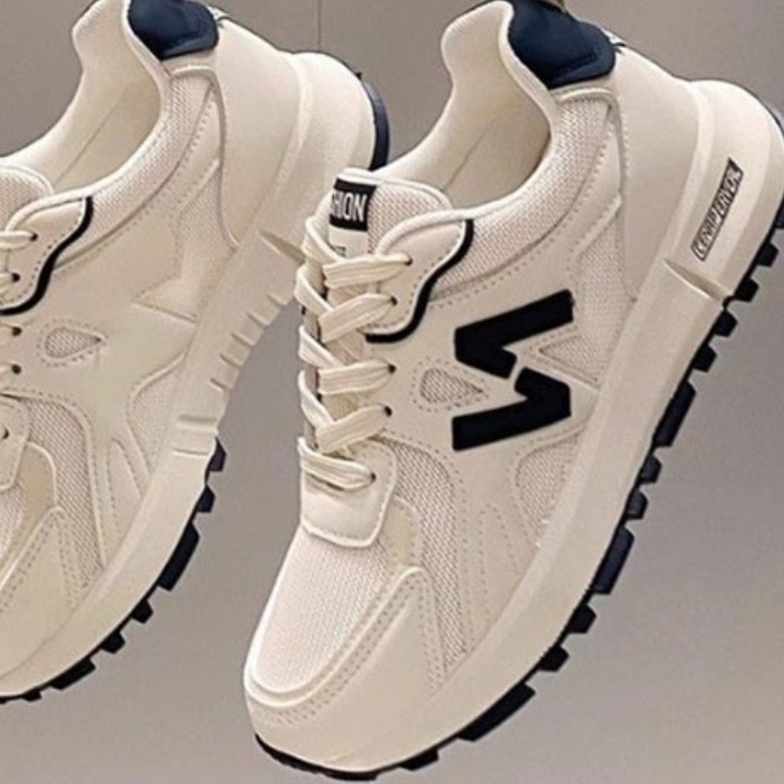 여성 Z 트래킹 통풍 러닝화 2color 3월8일 이 후 순차발송 19,350원