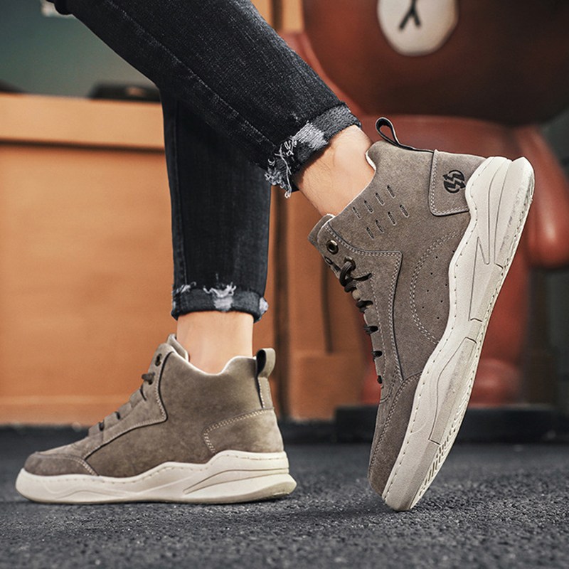 POMTOR 남성 아웃도어 운동화 워커 미끄럼 방지 스니커즈 워커 부츠 35,980원