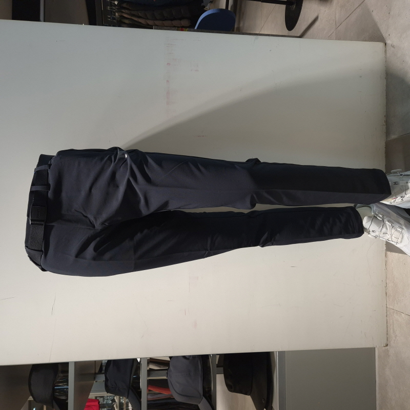 밀레 남성 가을 간절기 깔끔한 디자인 일상생활 아웃도어 까지 입을수 있는 신축성 스판 좋은 기본 기능성 바지 팬츠 59,000원