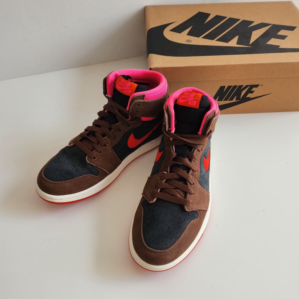 [국내매장판 A/S가능] 나이키 여성용 에어조던1 발편한 운동화 푹신한 키높이 리유저블백 증정 70,800원