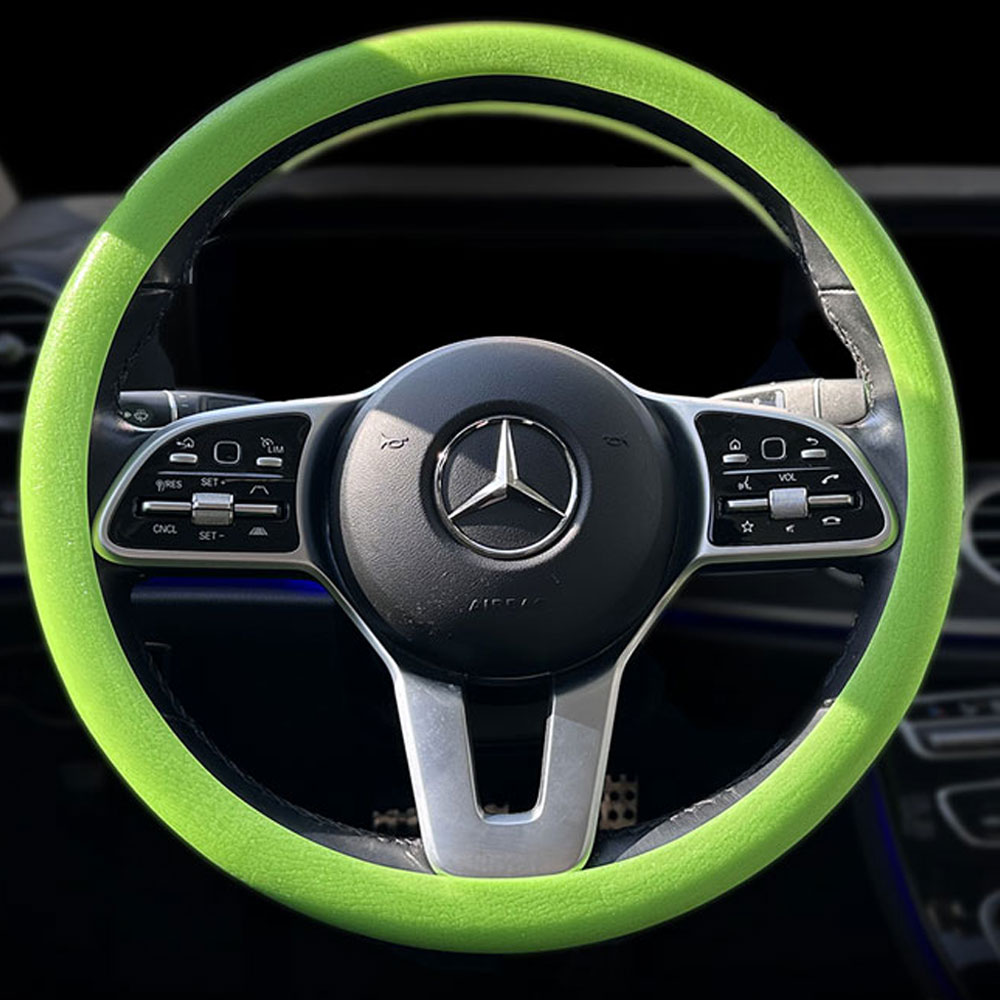 MAA 논슬립 실리콘 자동차 핸들커버 D컷 미끄럼방지 얇은 차량용 스티어링휠 커버 그립감 향상 통풍 사계절용 승용차 SUV 공용 인테리어 보호 커버 운전 편의 자동차 악세사리, 그린 15,900원