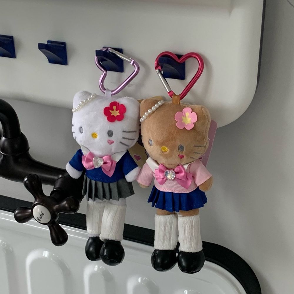 롱다리 키티 인형 갸루룩 스쿨룩 하트고리 태닝미니인형 가방키링 백꾸소품 백꾸, 태닝 18,000원