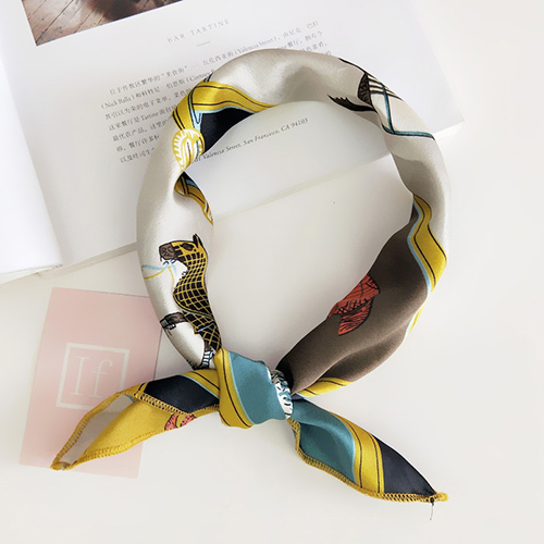 딥톡 여성용 다양한 패턴 사각 실크 쁘띠 스카프 DT0401 6,900원