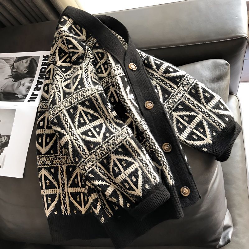 유니픽 남녀공용 가을겨울 두꺼운 패턴 니트 가디건 버튼있는 루즈핏wbr 21,320원