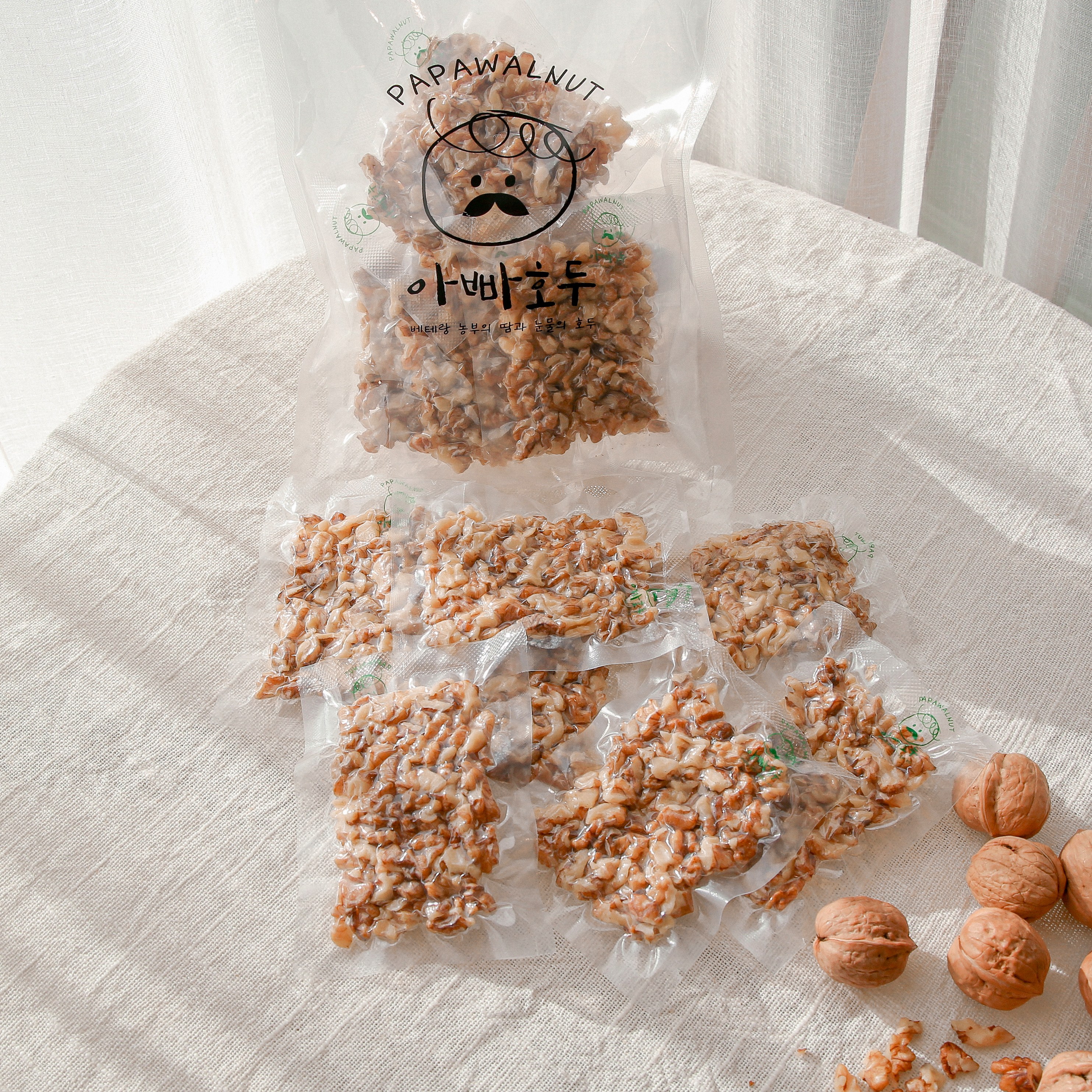 아빠호두 요리 토핑용 진공포장 국내산 햇호두 견과류 이유식 다이어트 건강 간식 [210g X 2팩], 14개, 30g 33,000원