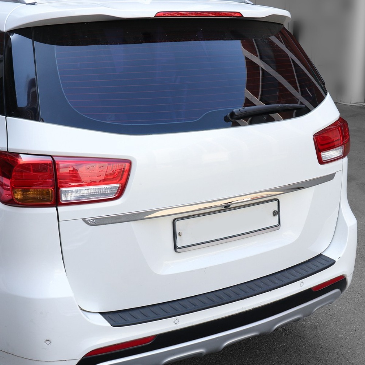 유투카 호환 올뉴 카니발 튜닝 용품 트렁크 가니쉬 상단 커버 블랙 크롬 카본 패턴 몰딩 자동차 드레스업 53,500원