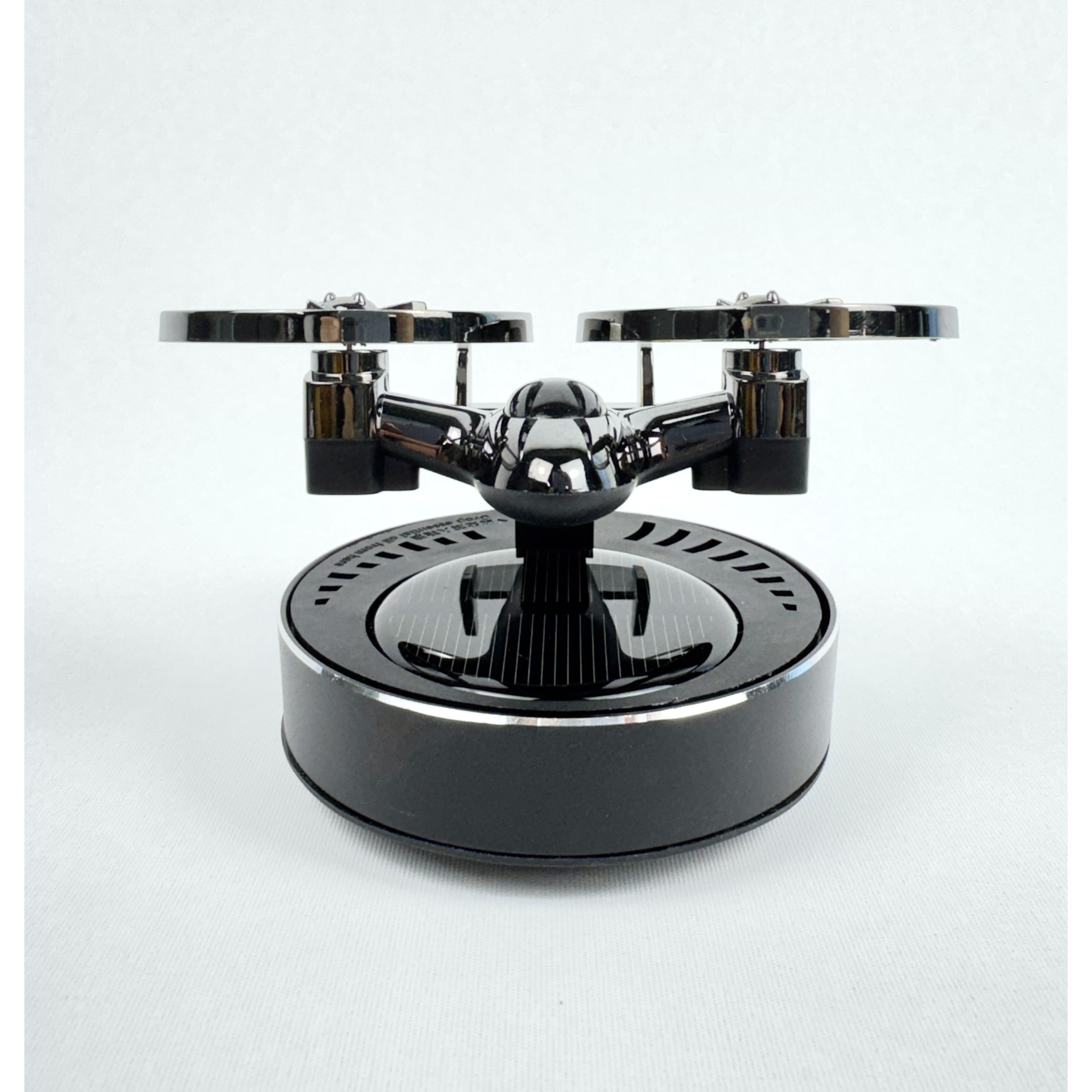 [카로스 유오디아] 블랙 회전 헬기 태양광 차량용 디퓨저 자동차 대시보드 인테리어 방향제 소품 선물 24,000원