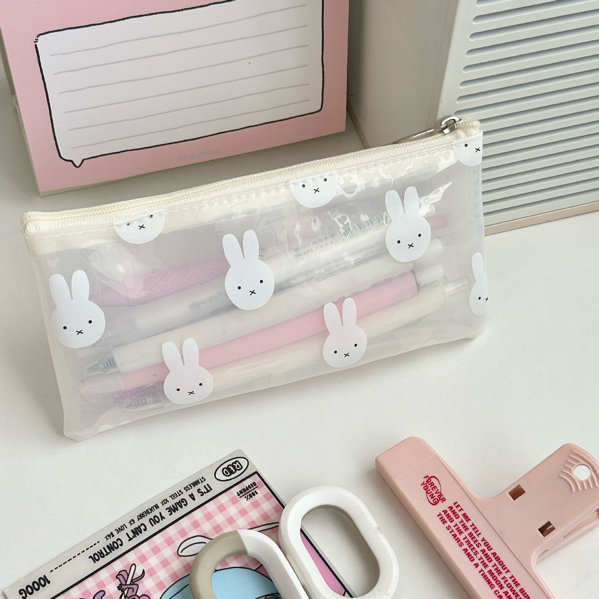 모모조조 미피 반투명 파우치 필통, 1개, 화이트 11,900원