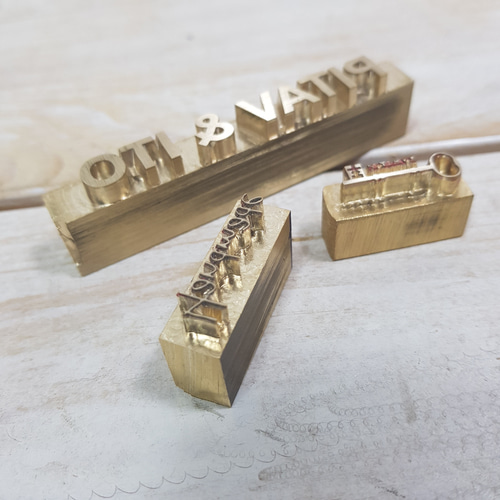 로스킨 주문제작 신주 불도장/불박용 황동 불박 가죽 버섯 나무 베이커리 폰트 이니셜 각인 127,680원