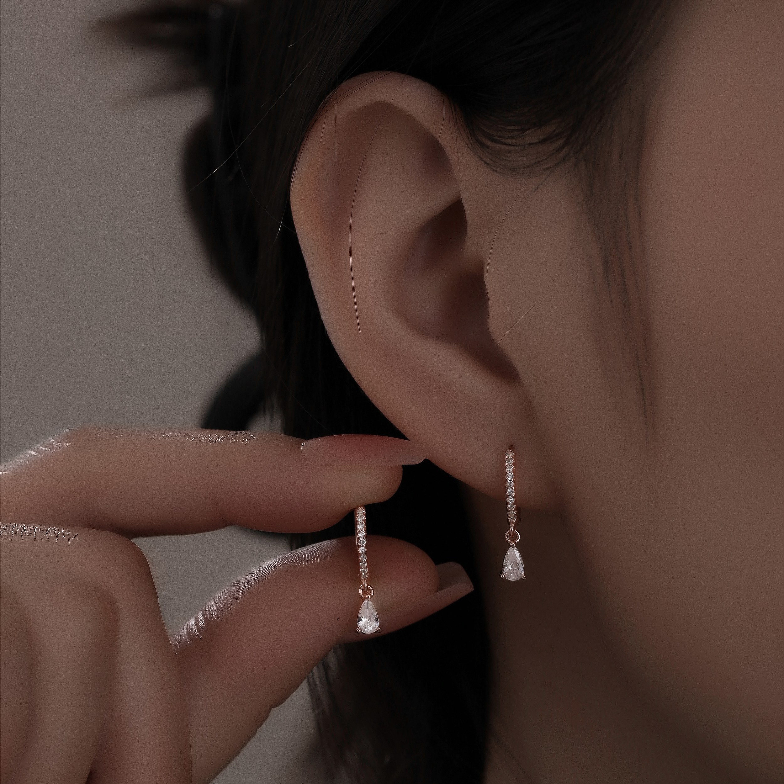 티모니 여성 14K GF 물방울 큐빅 귀걸이 여성패션 데일리 귀설이 선물추천 56,800원