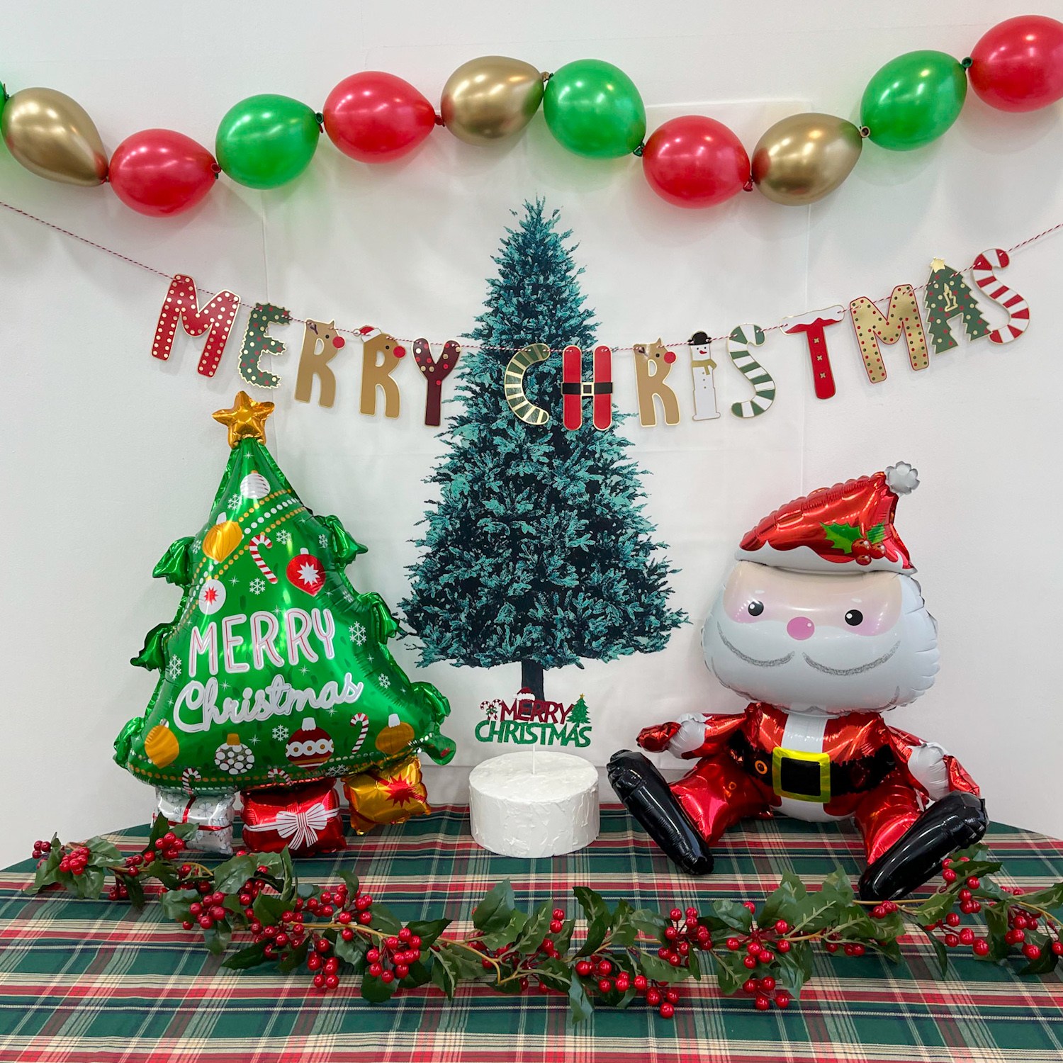 쏙쏙마켓 크리스마스 트리 현수막 홀리데이 프렌즈 파티 풍선 가랜드 세트 17,900원