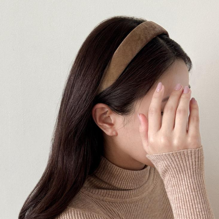 벨벳 머리띠 여성 헤어밴드 데일리 하객룩 온리유 14,900원