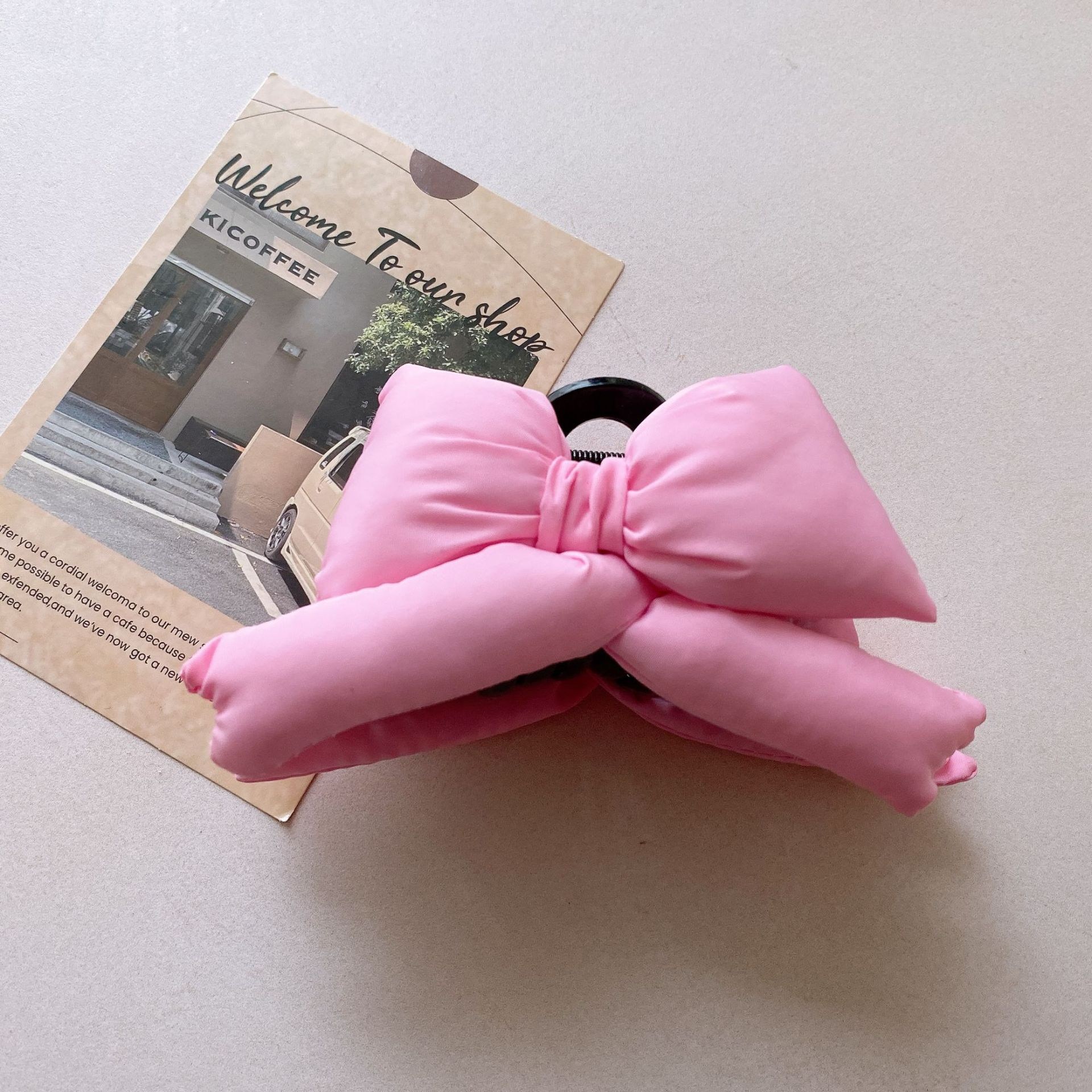 모스리나 쿠션 리본 집게핀 패딩 겨울 빅사이즈 헤어핀 10,800원