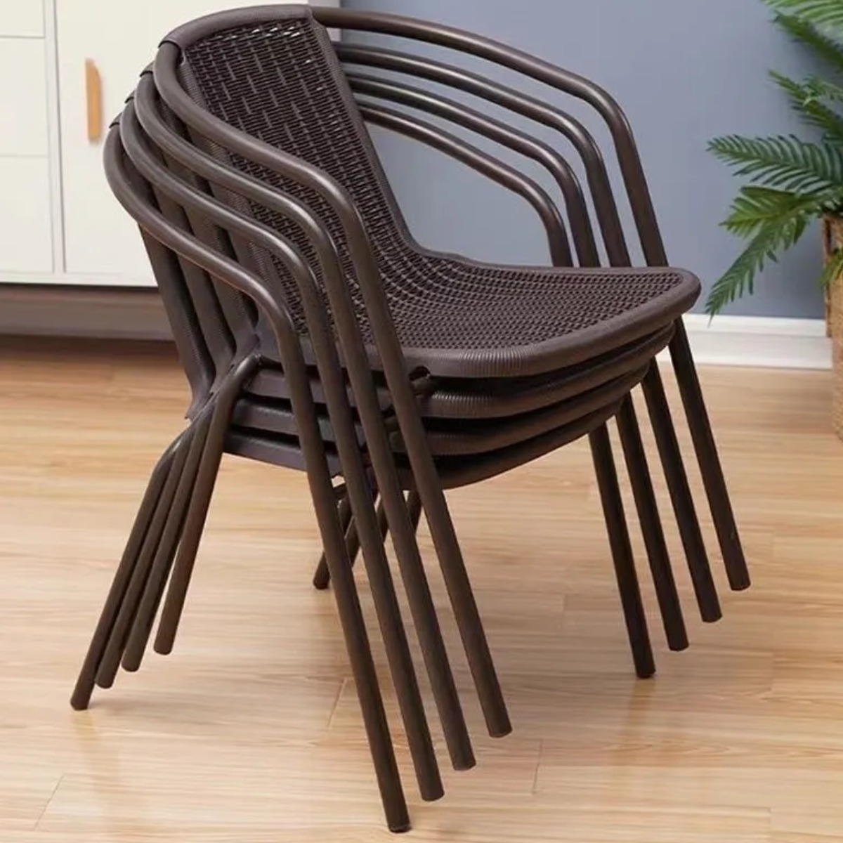 트랑떼 야외 의자 라탄 정원 베란다 커피숍 테라스 카페 의자, 1개, 브라운플라스틱라탄의자 27,900원