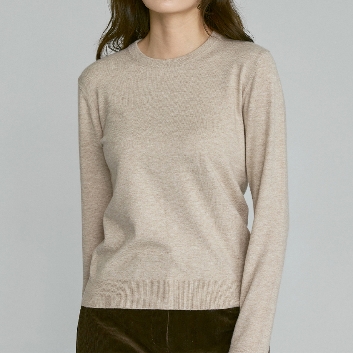 210에디트 남녀공용 마일드 라운드넥 니트 ZZ5SW010 39,890원