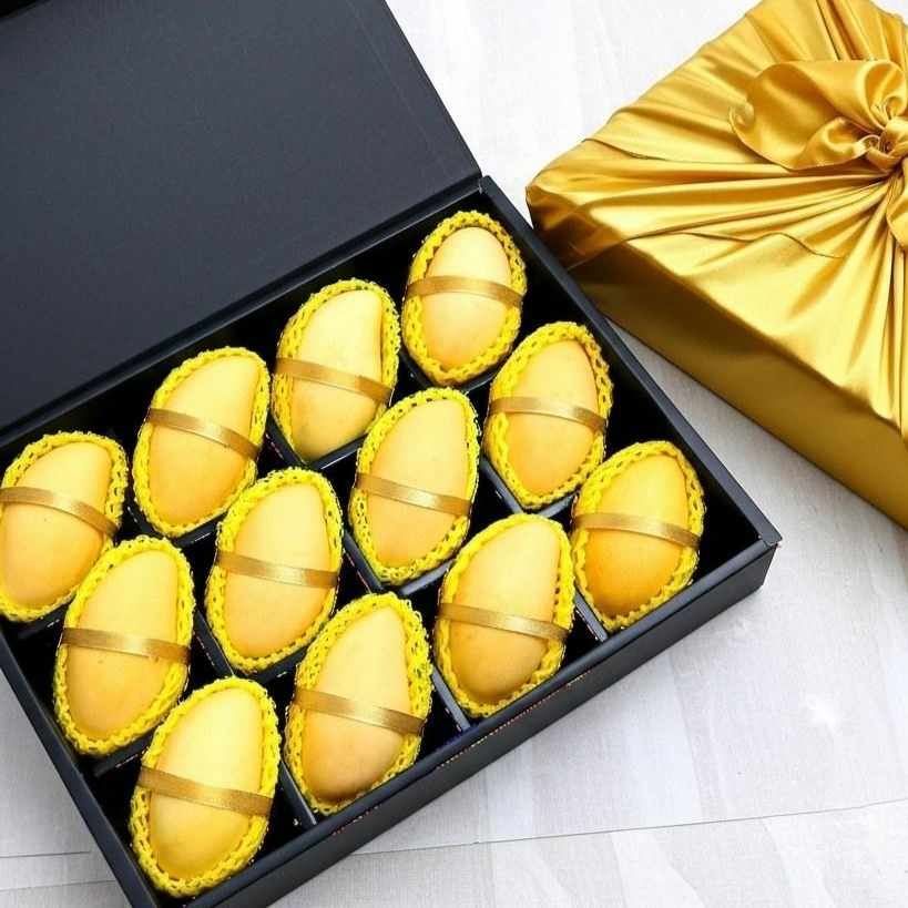[백화점납품] 고급 포장으로 마음 전하는 12칸 보자기 과일 선물세트, 1박스, 황금망고 세트 / 골드망고 12입 139,070원