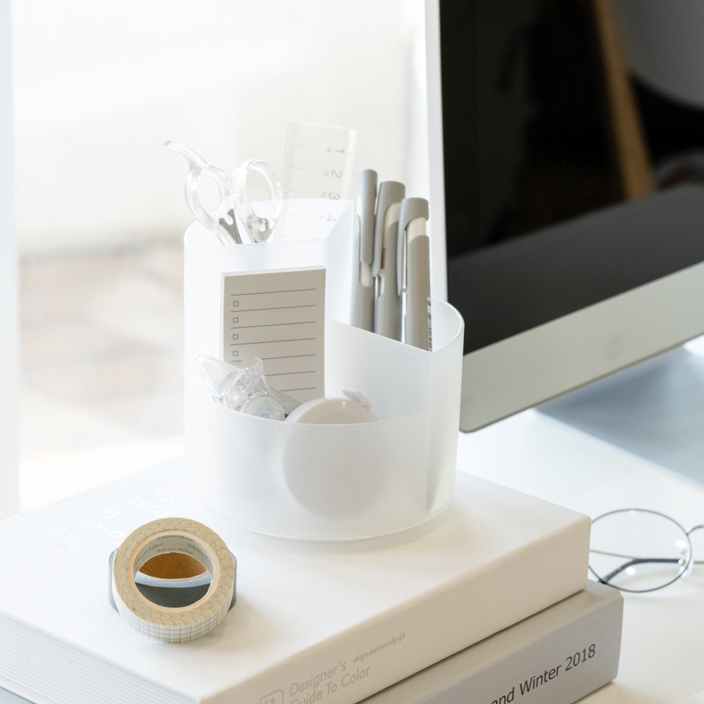 창신리빙 360도 회전형 3단 연필꽂이 7,900원