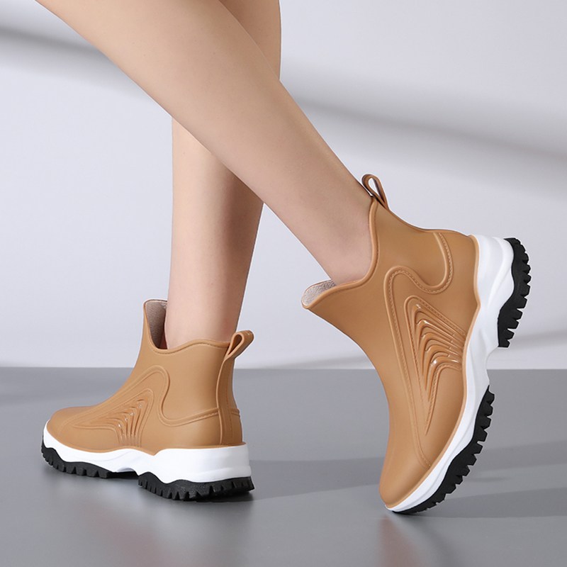 TIMEPURE 신상 여성 패션너블 숏 레인부츠 방수 방습 미끄럼방지 장화 보온 소재 아웃도어 스타일 23,900원