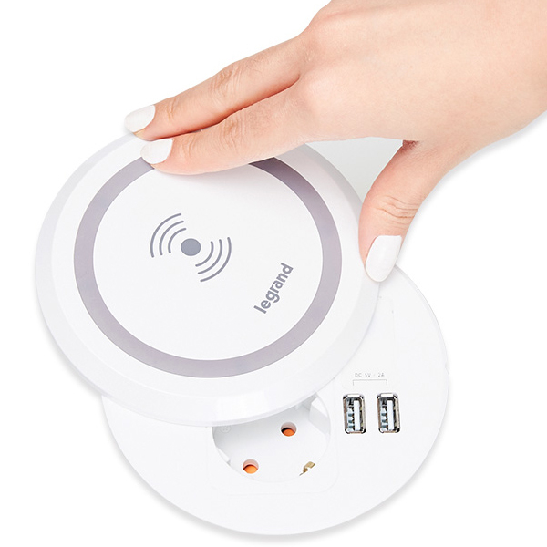 uga123 르그랑 빌트인 멀티회전콘센트 사각 원형 (콘센트2구+USB2구+무선충전) 가구 바닥 매립형콘센트 108,200원