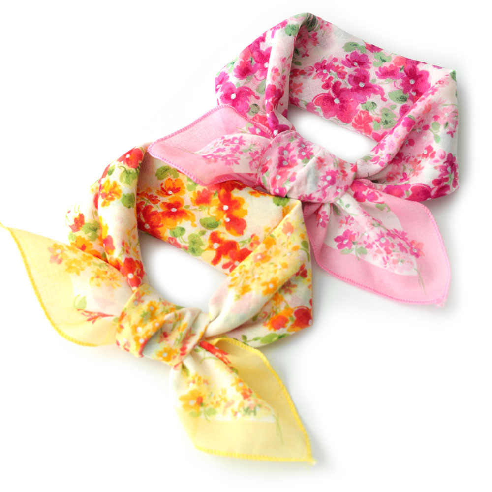 메리앤유 국산 봄꽃 나염 면 소재 손수건 쁘띠 스카프 2종 세트 선물 케이스 9,800원