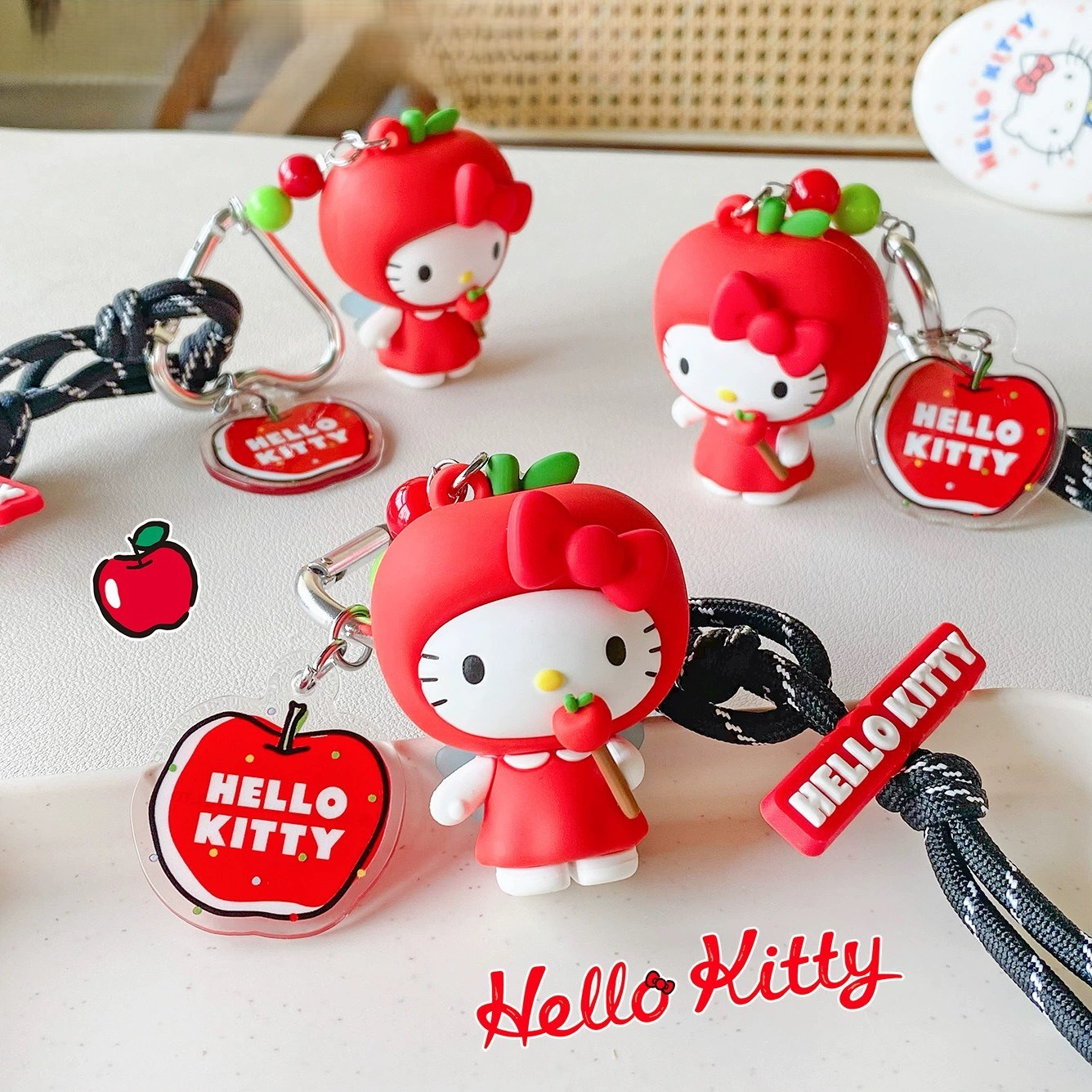 해외 정품 헬로 키티 산리오 아크릴 키링 에어팟 열쇠 가방 고리 8,900원