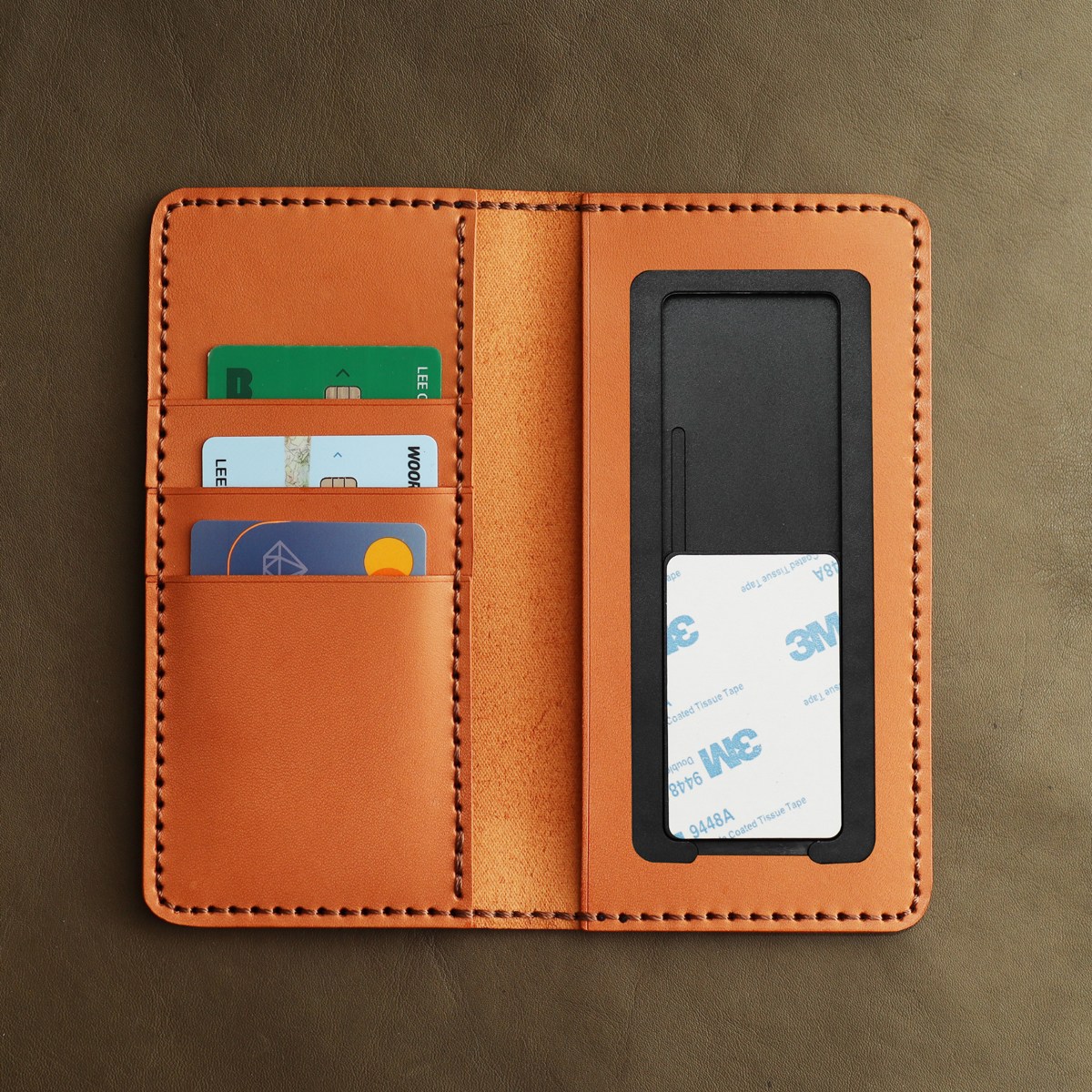 수제 가죽 슬라이드형 핸드폰지갑 파라핀카멜 65,000원