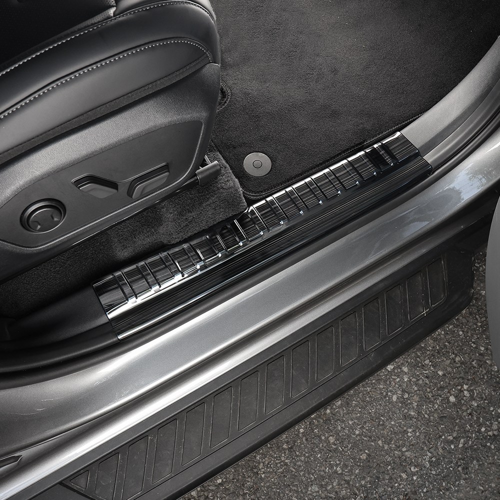 유투카 호환 타스만 도어스커프 커버 헤어패턴 라인 튜닝 용품, 도어 46,000원