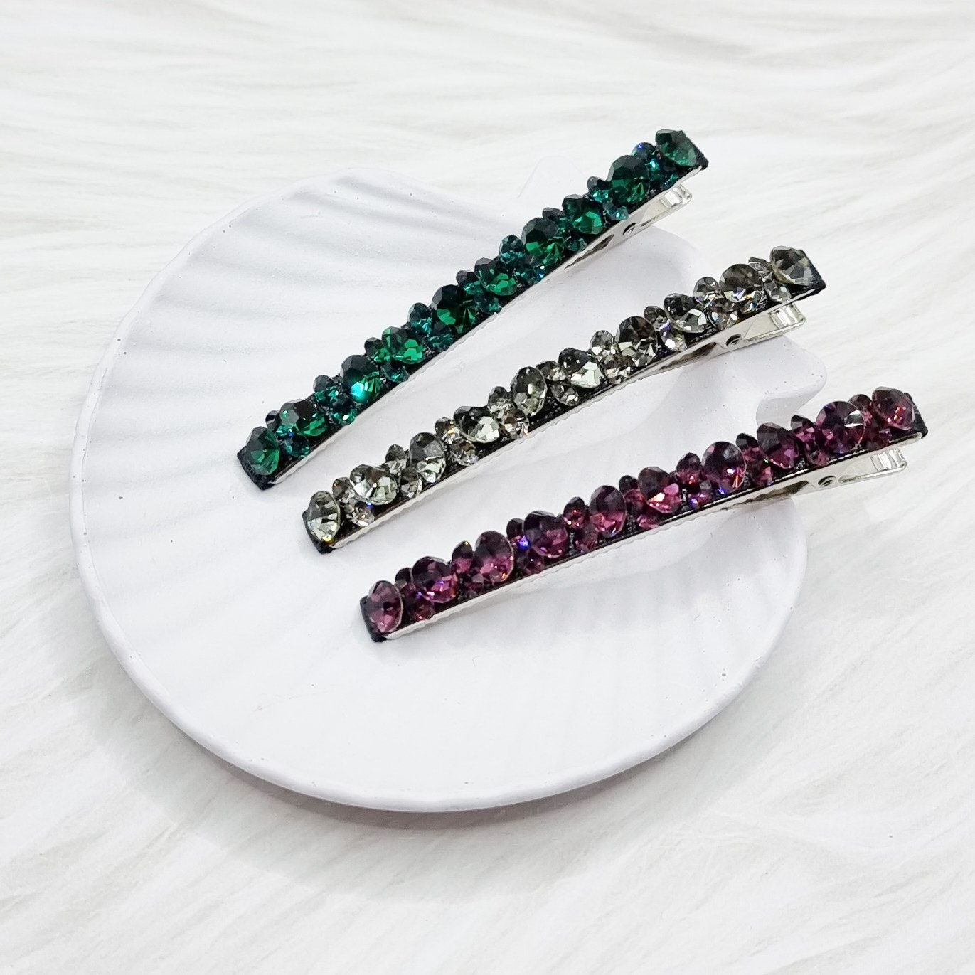 에떼리본86 스와로브큐빅사용 집게핀 7cm 3P세트 앞머리용 옆머리용 집게핀 16,900원