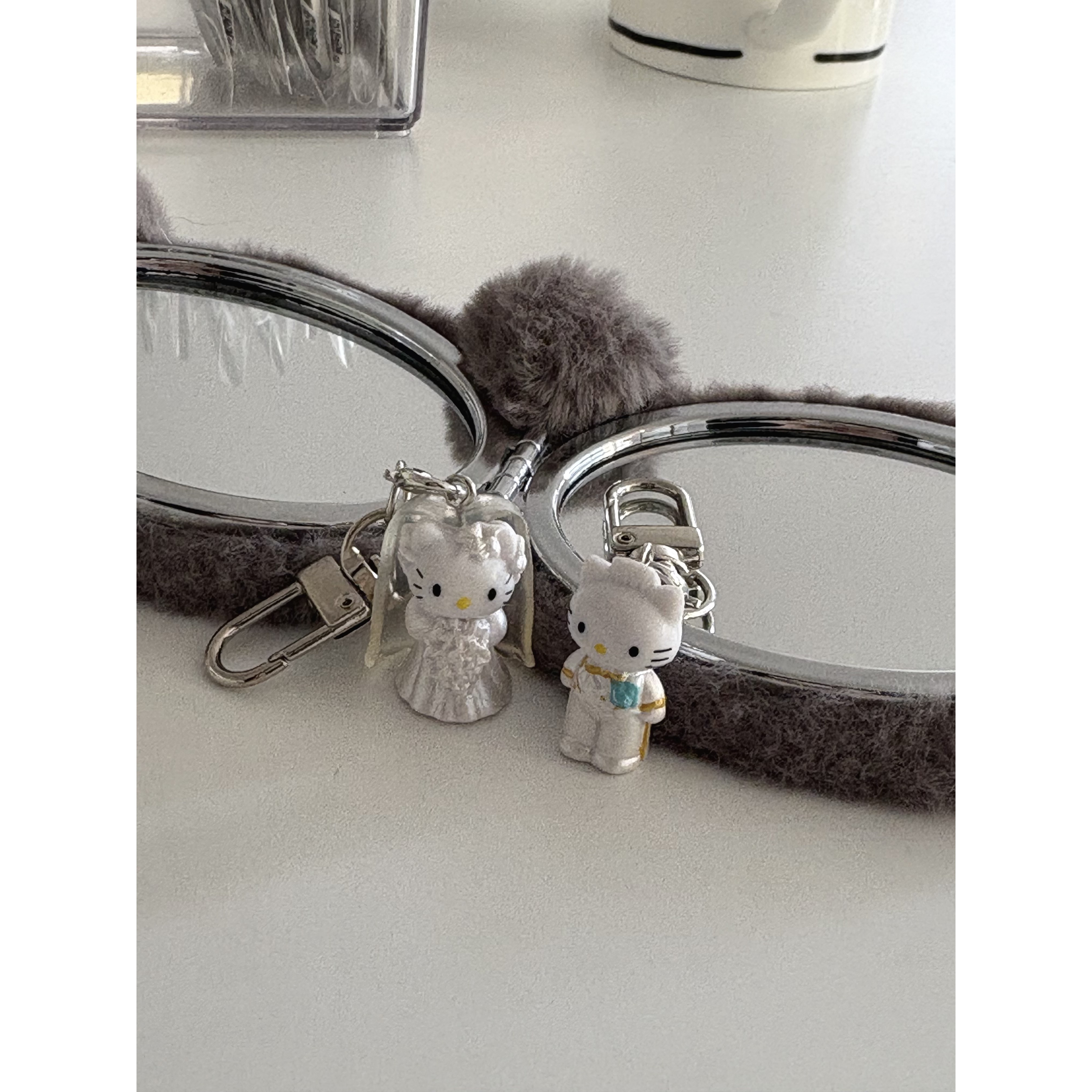 베일 웨딩 키티 피규어 키링 드레스키티 턱시도 키티 9,900원