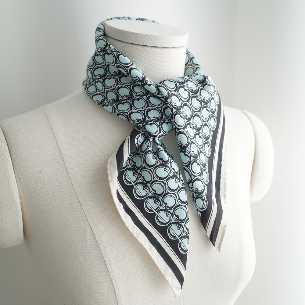 더뷰렛 쁘띠링스 쁘띠스카프 미니 사각 간절기 명품 스카프 11,800원