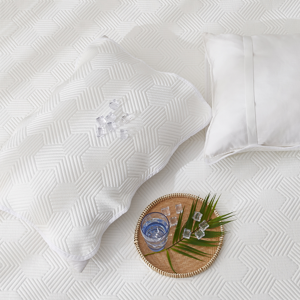 이니띠움 듀라론 아이스쿨링 베개커버 2p 14,830원