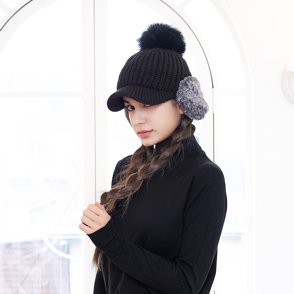 겨울 여성 모자 귀마개 니트 골프 타조 방울 니트 귀달이 women winter hat 38,000원