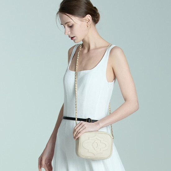 오야니 테일러 소가죽 미니 크로스바디 CREAM OCSBCB08 157,250원