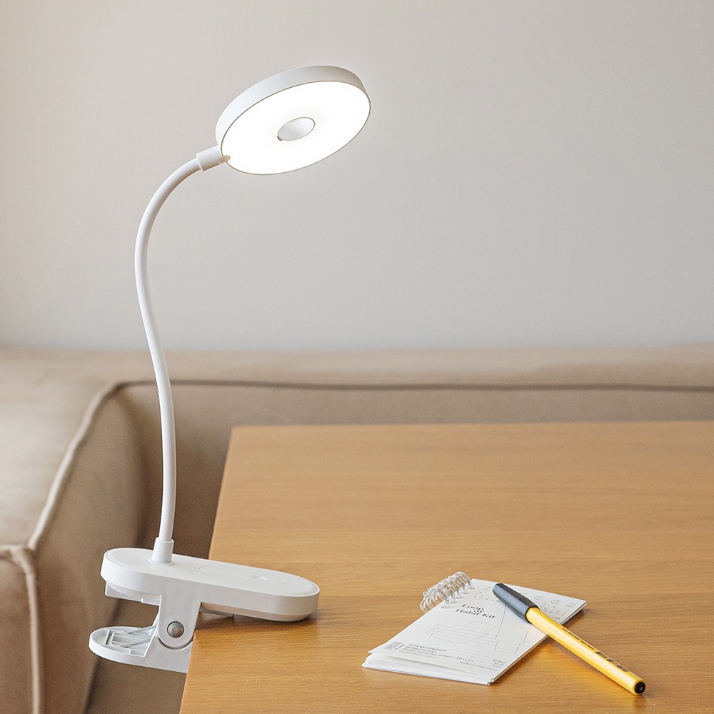 킨하우스 밝기조절 3색 온도 LED 집게 스탠드 14,900원