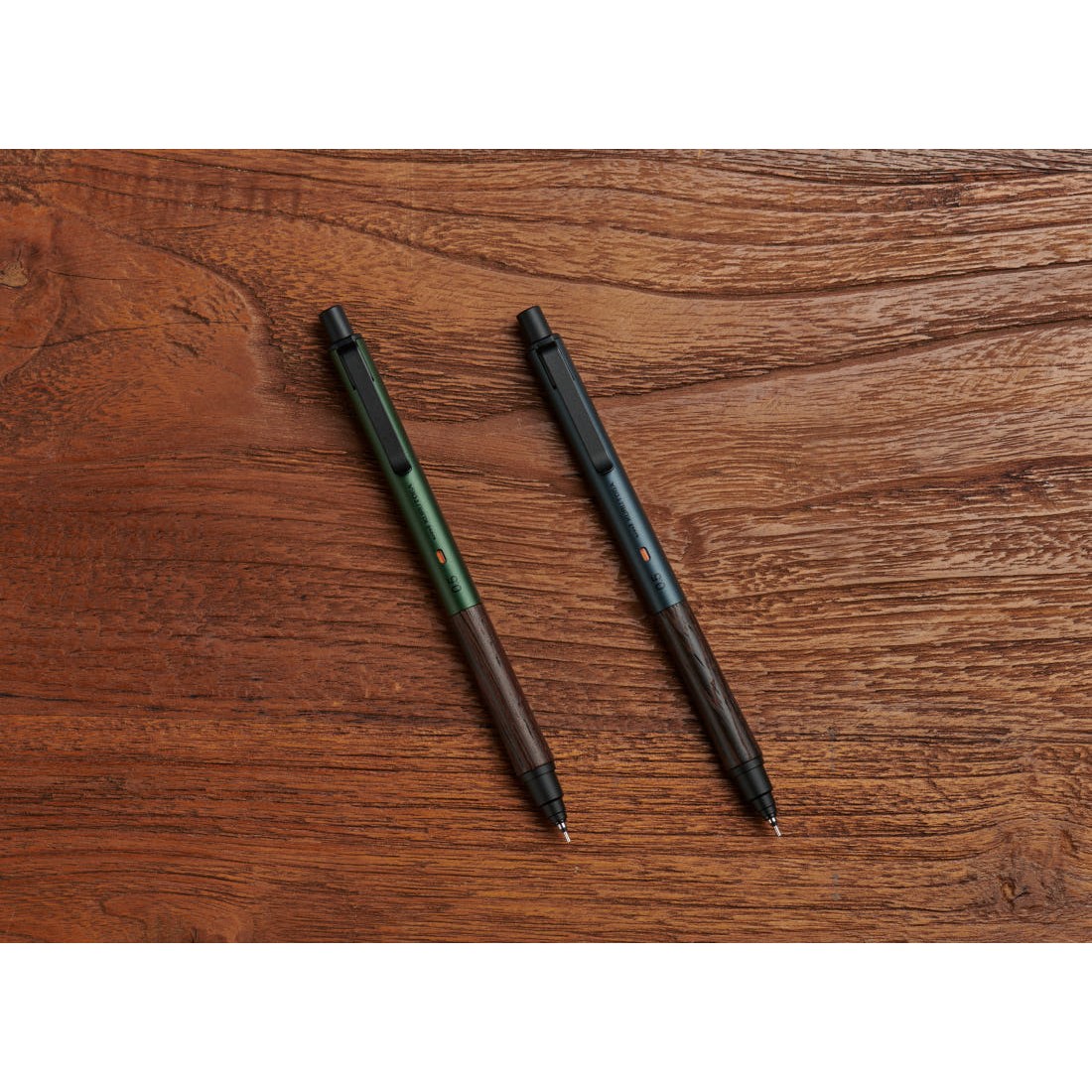 유니 쿠루토가 우드 메탈 샤프 0.5mm (천연목 그립/저중심 설계), 1개, 그린(Forest Green) 51,900원