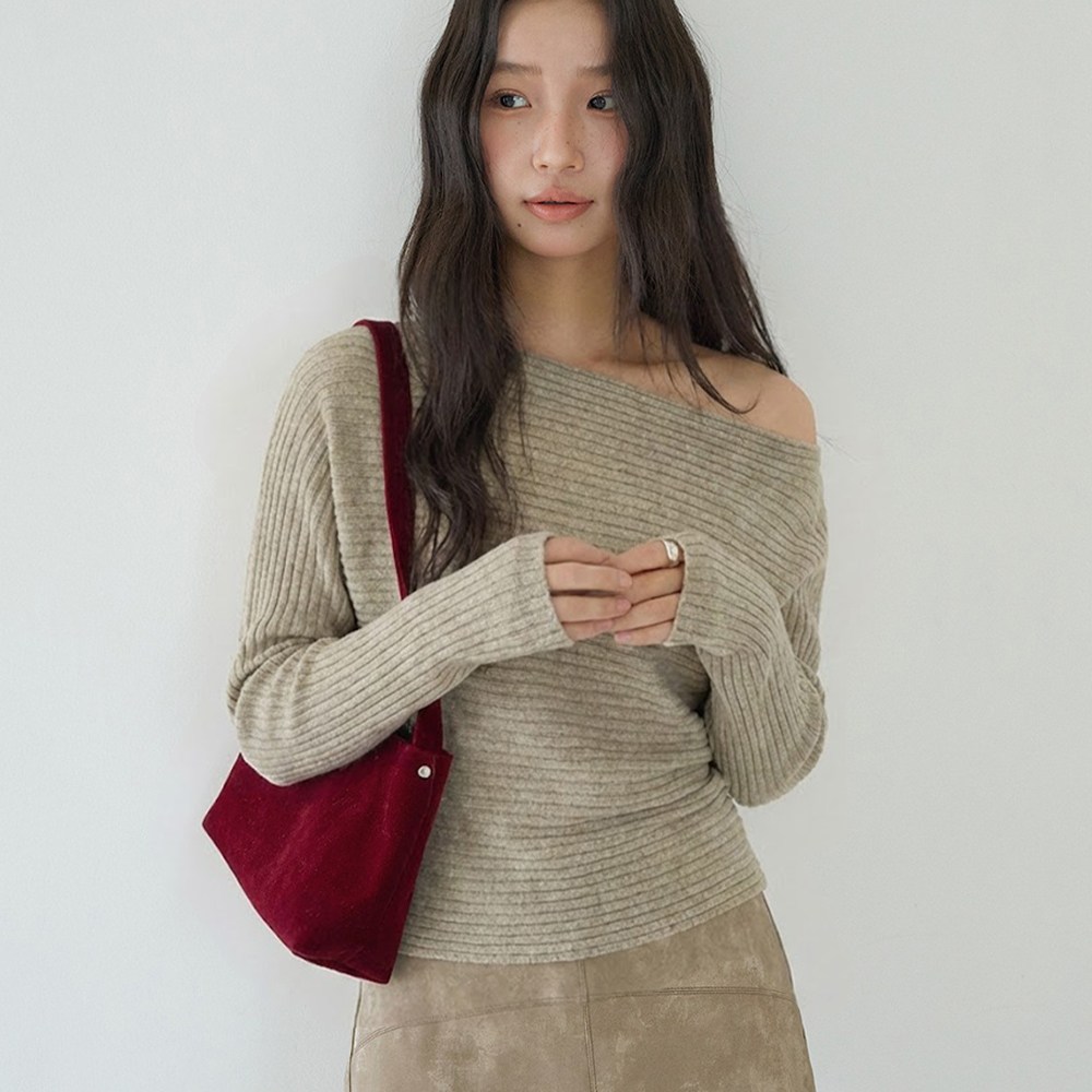 타니즈 메텐 오프숄더 여성 긴팔 골지 니트 14,900원